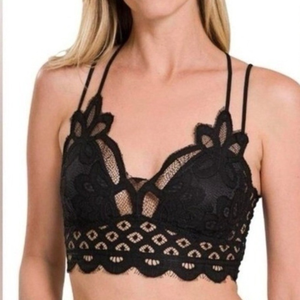 NWT Dreamy Crochet Lace Bralette Delicate Floral Design Smocked Back SMALL